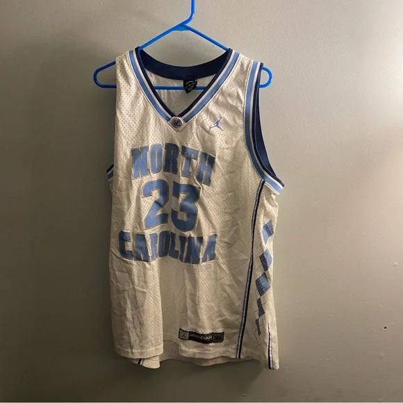 Nike Jordan UNC Tar Heels #23 Basketball Jersey Men’s XL – White/Carolina Blue - Picture 6 of 6